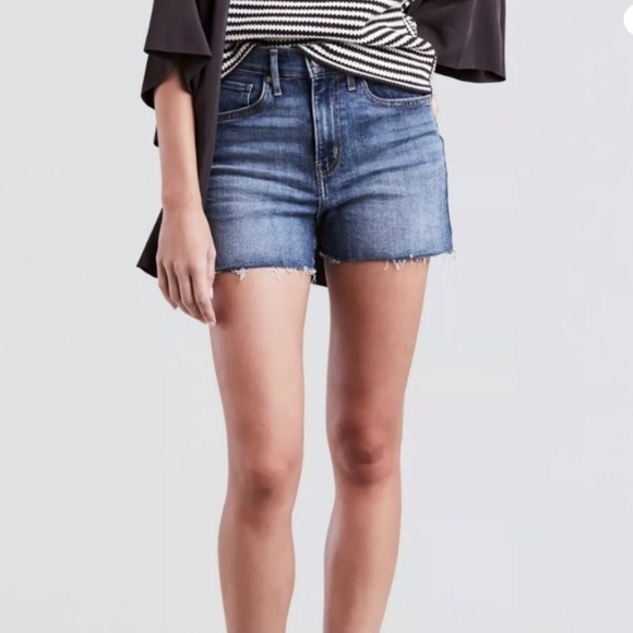 Levi’s 28 6/7) Mile High Denim Women’s Jeans Shorts High Rise Raw Hems Stretch - Picture 1 of 11